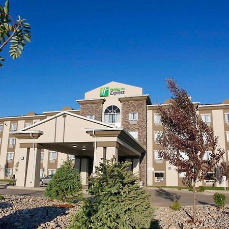 Holiday Inn Express Fort St John By Ihg Fort St. John Экстерьер фото