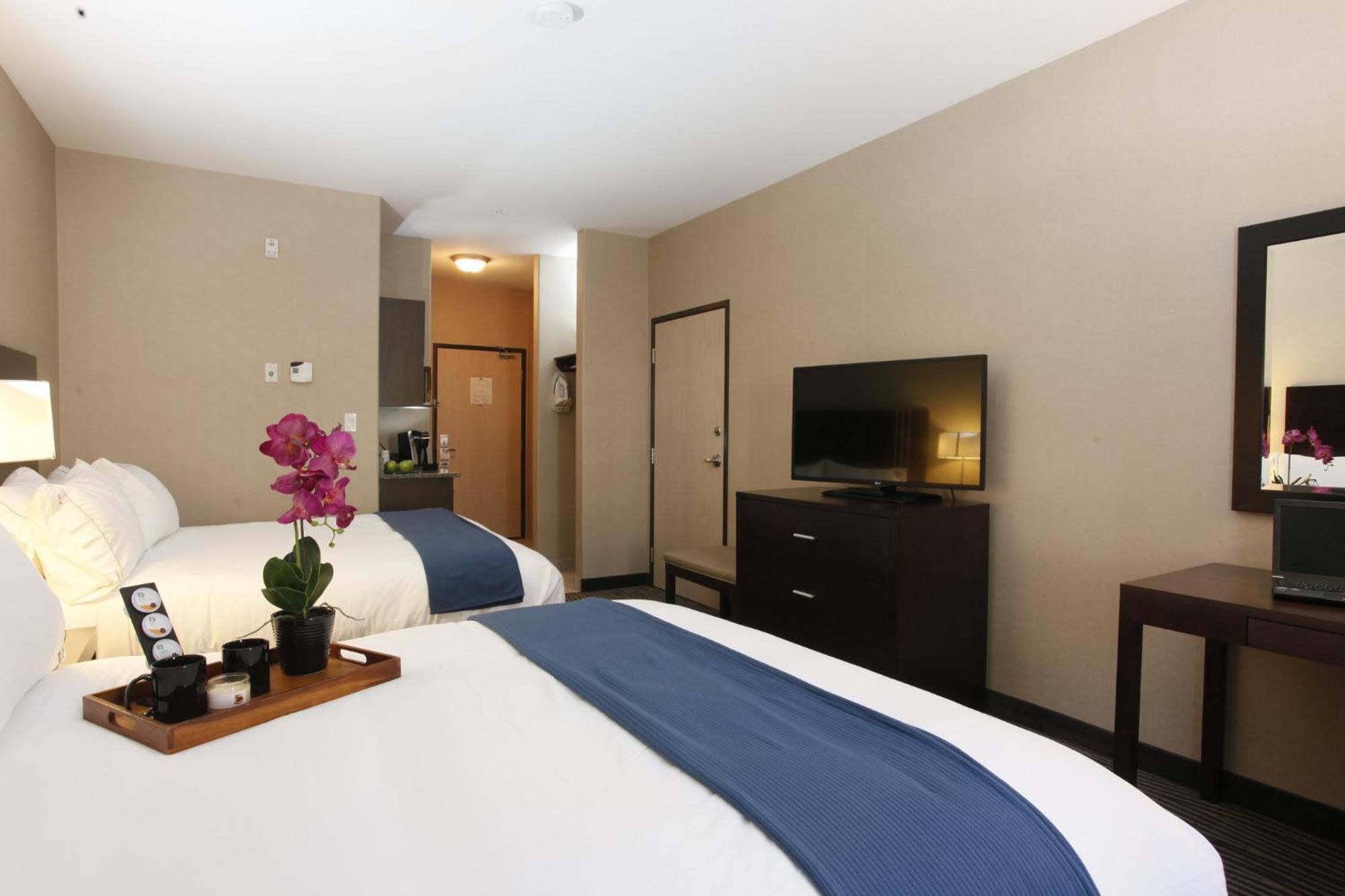 Holiday Inn Express Fort St John By Ihg Fort St. John Экстерьер фото