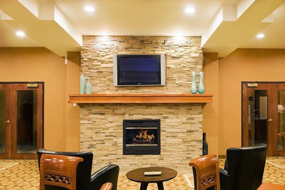 Holiday Inn Express Fort St John By Ihg Fort St. John Экстерьер фото
