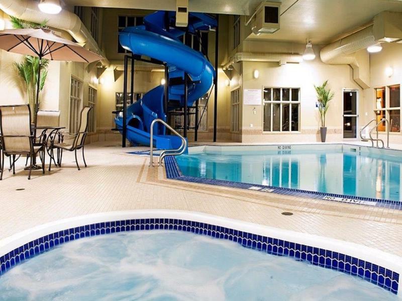 Holiday Inn Express Fort St John By Ihg Fort St. John Экстерьер фото