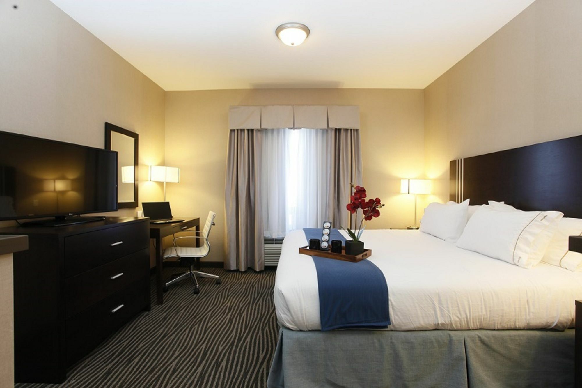 Holiday Inn Express Fort St John By Ihg Fort St. John Экстерьер фото